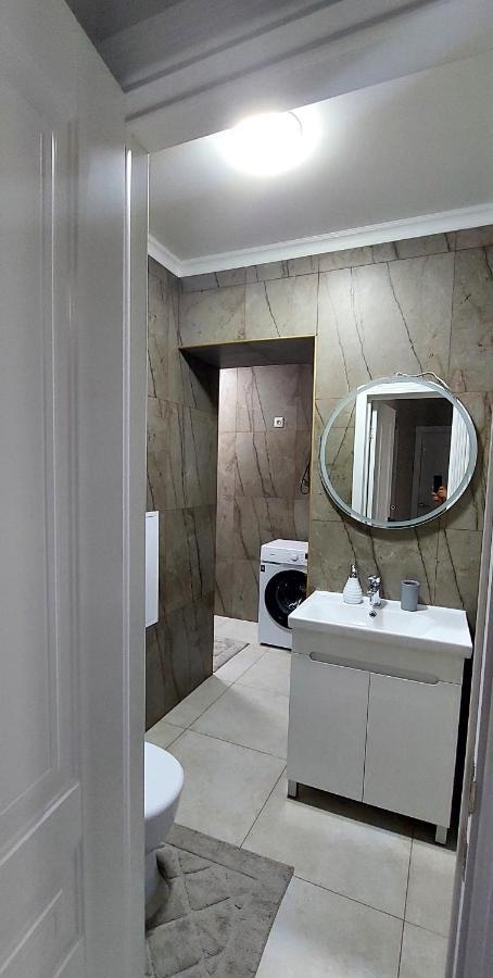 Apartment In Street Toktogula 77 Μπισκέκ Εξωτερικό φωτογραφία